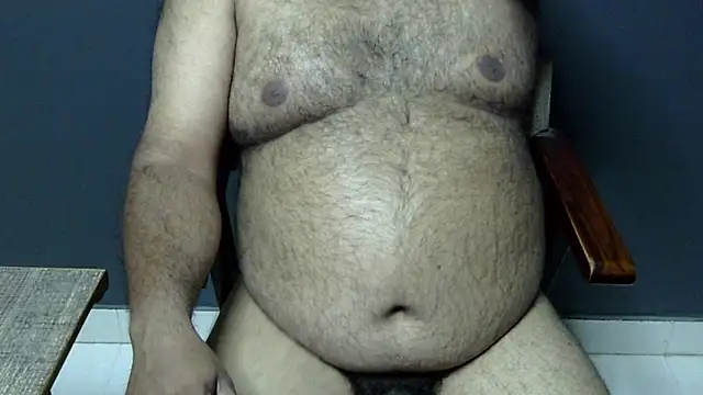 Snapshot of hairysubcub_70 chatting on 03-20-25, 01:15 hairysubcub 70 online show from 03-20-25, 01:15