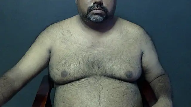 Snapshot of hairysubcub_70 chatting on 09-17-25, 06:48 hairysubcub 70 online show from 09-17-25, 06:48
