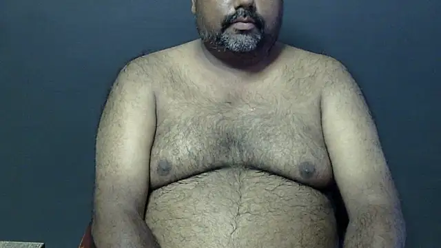Snapshot of hairysubcub_70 chatting on 09-21-25, 07:32 hairysubcub 70 online show from 09-21-25, 07:32