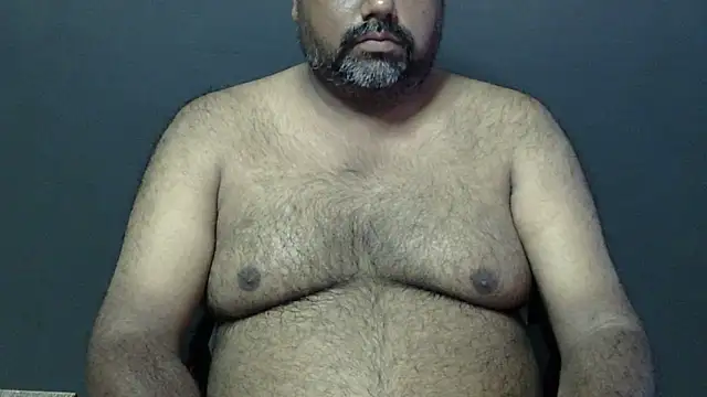 Snapshot of hairysubcub_70 chatting on 09-25-25, 07:23 hairysubcub 70 online show from 09-25-25, 07:23
