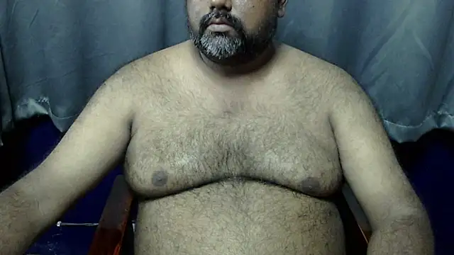 Snapshot of hairysubcub_70 chatting on 10-01-25, 09:04 hairysubcub 70 online show from 10-01-25, 09:04
