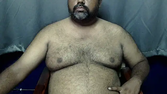 Snapshot of hairysubcub_70 chatting on 10-02-25, 07:15 hairysubcub 70 online show from 10-02-25, 07:15
