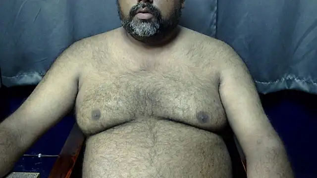 Snapshot of hairysubcub_70 chatting on 10-05-25, 05:28 hairysubcub 70 online show from 10-05-25, 05:28