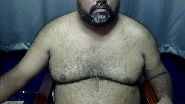 Snapshot of hairysubcub_70 chatting on 10-07-25, 07:05 hairysubcub 70 online show from 10-07-25, 07:05