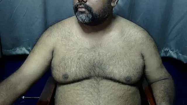 Snapshot of hairysubcub_70 chatting on 10-09-25, 08:23 hairysubcub 70 online show from 10-09-25, 08:23