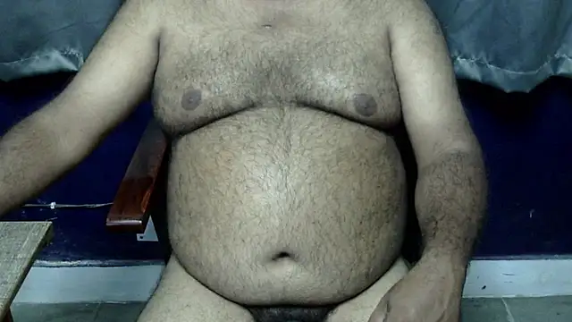 Snapshot of hairysubcub_70 chatting on 10-13-25, 07:47 hairysubcub 70 online show from 10-13-25, 07:47