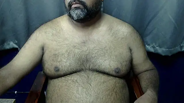 Snapshot of hairysubcub_70 chatting on 10-16-25, 08:26 hairysubcub 70 online show from 10-16-25, 08:26