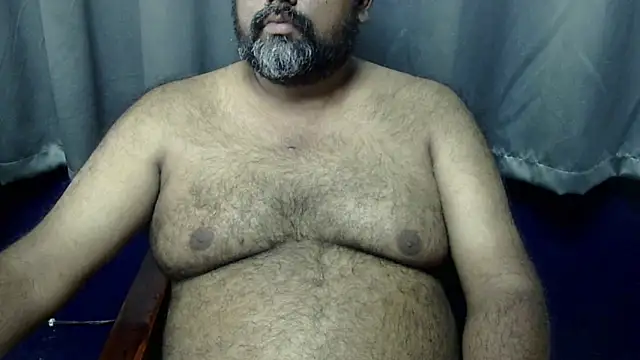 Snapshot of hairysubcub_70 chatting on 10-19-25, 08:37 hairysubcub 70 online show from 10-19-25, 08:37
