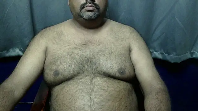 Snapshot of hairysubcub_70 chatting on 10-29-25, 06:59 hairysubcub 70 online show from 10-29-25, 06:59