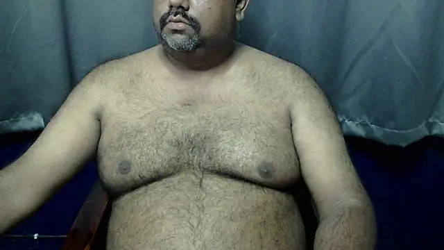 Snapshot of hairysubcub_70 chatting on 10-30-25, 03:30 hairysubcub 70 online show from 10-30-25, 03:30
