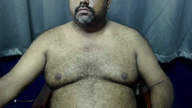 Snapshot of hairysubcub_70 chatting on 11-05-25, 10:15 hairysubcub 70 online show from 11-05-25, 10:15