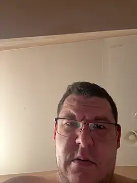 Snapshot of Tomi2244 chatting on 02-16-26, 07:48 Tomi2244 online show from 02-16-26, 07:48