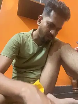 Snapshot of arhan3043 chatting on 09-18-25, 03:03 arhan3043 online show from 09-18-25, 03:03