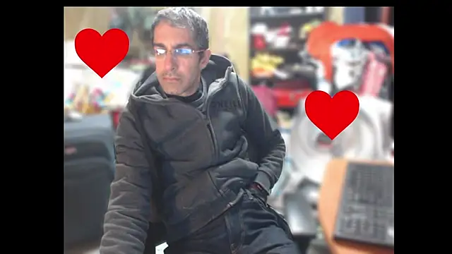 Snapshot of Gsmile1 chatting on 01-23-25, 02:23 Gsmile1 online show from 01-23-25, 02:23