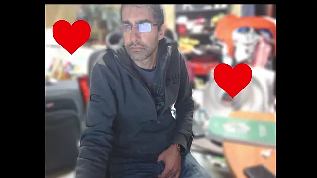 Snapshot of Gsmile1 chatting on 01-29-25, 12:43 Gsmile1 online show from 01-29-25, 12:43