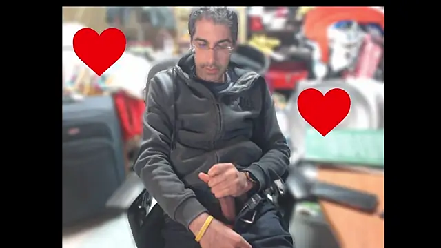 Snapshot of Gsmile1 chatting on 02-02-25, 05:48 Gsmile1 online show from 02-02-25, 05:48