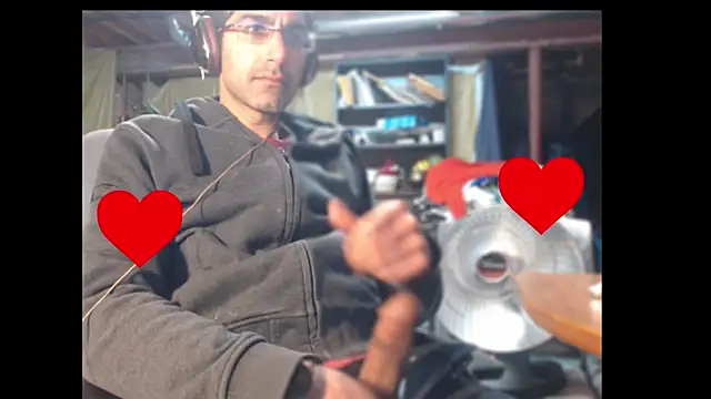 Snapshot of Gsmile1 chatting on 03-01-25, 10:10 Gsmile1 online show from 03-01-25, 10:10