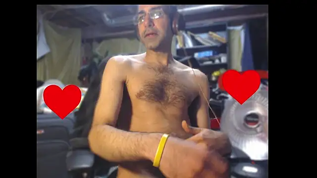 Snapshot of Gsmile1 chatting on 03-05-25, 11:05 Gsmile1 online show from 03-05-25, 11:05