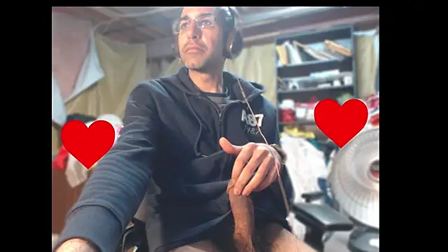 Snapshot of Gsmile1 chatting on 03-15-25, 04:43 Gsmile1 online show from 03-15-25, 04:43