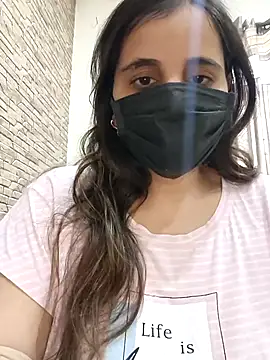 Snapshot of tinaarora chatting on 01-15-25, 06:01 tinaarora online show from 01-15-25, 06:01