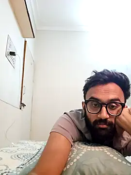 Snapshot of love4shownude chatting on 10-18-25, 04:48 love4shownude online show from 10-18-25, 04:48