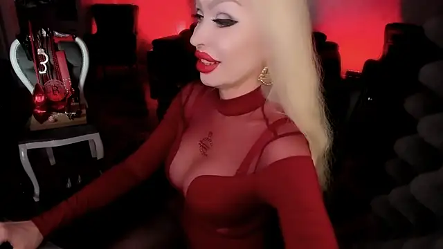 Snapshot of GreedyFinDom chatting on 09-19-25, 04:07 GreedyFinDom online show from 09-19-25, 04:07