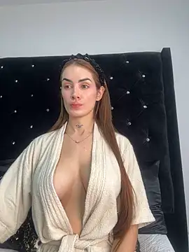 Snapshot of SofiaCarter chatting on 12-27-24, 08:39 SofiaCarter online show from 12-27-24, 08:39