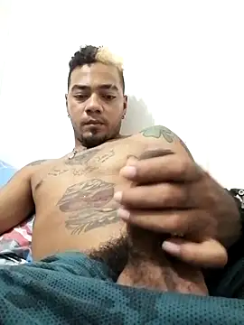 Snapshot of Elpichadura chatting on 10-19-25, 01:50 Elpichadura online show from 10-19-25, 01:50