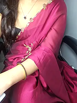 Snapshot of aliyaah_singh chatting on 12-19-25, 06:04 aliyaah singh online show from 12-19-25, 06:04