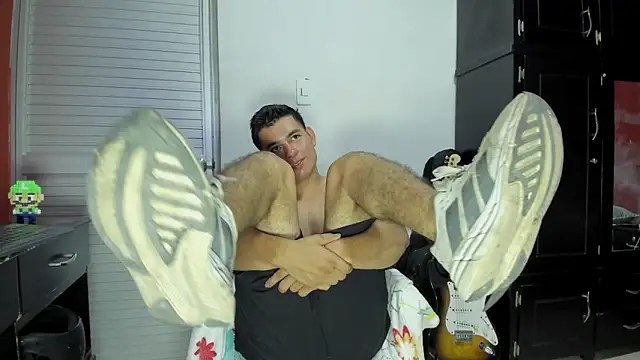 Snapshot of VincentSavage chatting on 02-10-26, 12:37 VincentSavage online show from 02-10-26, 12:37