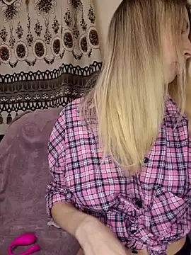 MissisMilk online show from 01-28-25, 08:47