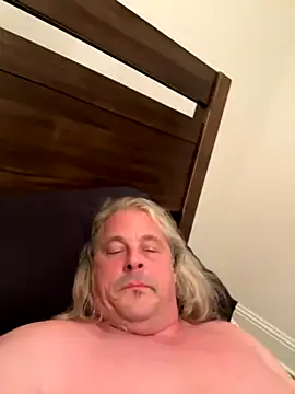 Snapshot of zeus337 chatting on 12-02-25, 03:23 zeus337 online show from 12-02-25, 03:23