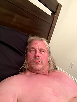 Snapshot of zeus337 chatting on 12-17-25, 01:55 zeus337 online show from 12-17-25, 01:55