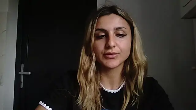 NicolePlay online show from 06-03-26, 01:36