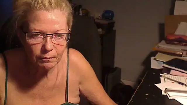 XTRAHORNYONE online show from 03-01-25, 02:48