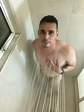 Snapshot of towers_j chatting on 10-08-25, 03:26 towers j online show from 10-08-25, 03:26