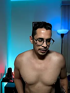 Snapshot of towers_j chatting on 10-17-25, 03:10 towers j online show from 10-17-25, 03:10