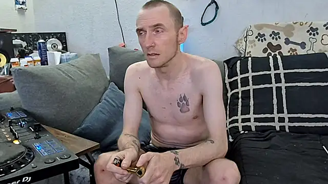 Snapshot of pyrowuff chatting on 03-02-26, 06:36 pyrowuff online show from 03-02-26, 06:36