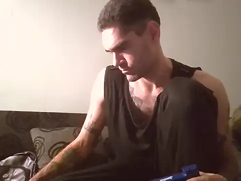 Snapshot of 2223joker chatting on 12-15-25, 09:52 2223joker online show from 12-15-25, 09:52