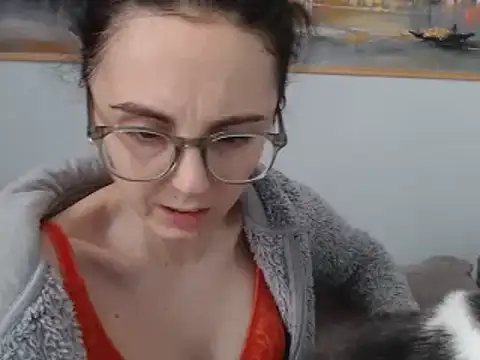 Snapshot of cleophee chatting on 02-05-25, 12:49 cleophee online show from 02-05-25, 12:49