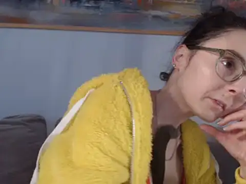 Snapshot of cleophee chatting on 02-19-25, 12:55 cleophee online show from 02-19-25, 12:55