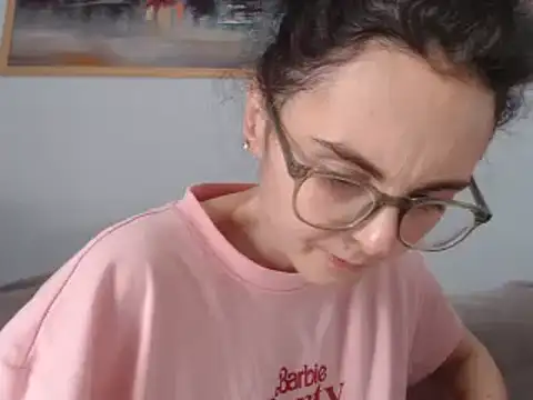 Snapshot of cleophee chatting on 02-28-25, 12:20 cleophee online show from 02-28-25, 12:20