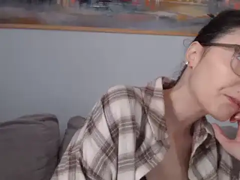 Snapshot of cleophee chatting on 03-11-25, 09:34 cleophee online show from 03-11-25, 09:34