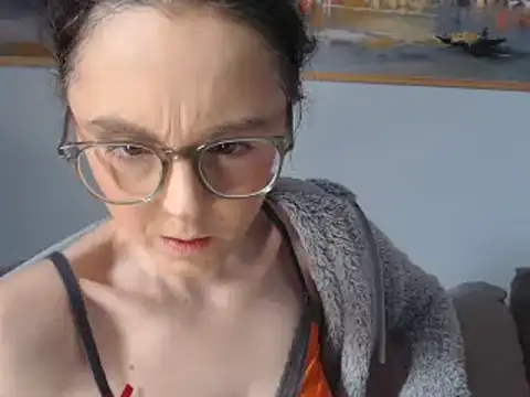 Snapshot of cleophee chatting on 03-15-25, 10:46 cleophee online show from 03-15-25, 10:46