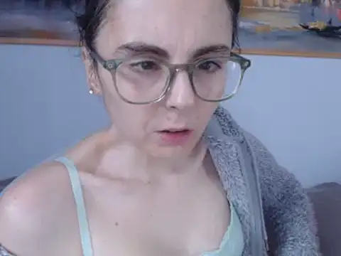 Snapshot of cleophee chatting on 03-18-25, 06:46 cleophee online show from 03-18-25, 06:46