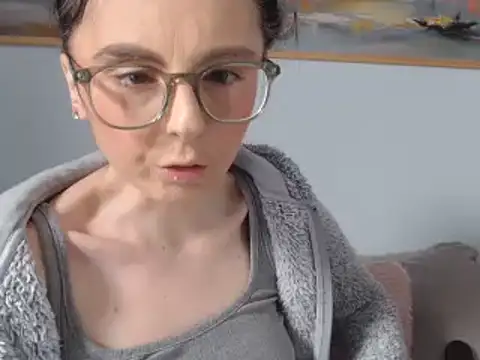 Snapshot of cleophee chatting on 03-22-25, 10:28 cleophee online show from 03-22-25, 10:28