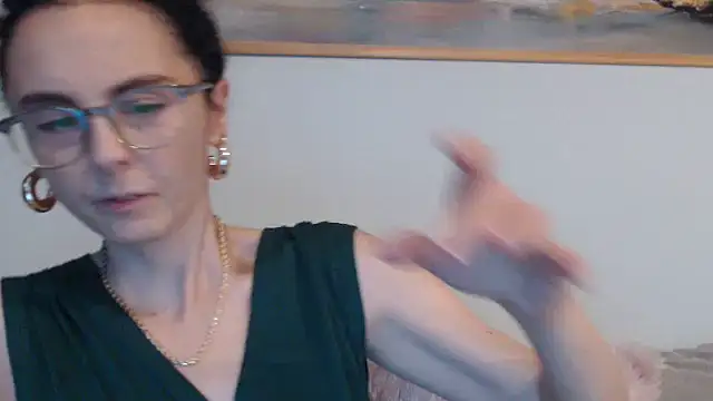 Snapshot of cleophee chatting on 10-01-25, 05:57 cleophee online show from 10-01-25, 05:57