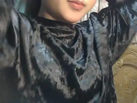 NancyRuvi online show from 12-24-24, 04:40