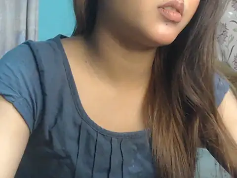 NancyRuvi online show from 12-14-25, 04:56