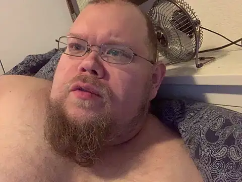 Snapshot of JefBear chatting on 12-28-24, 08:26 JefBear online show from 12-28-24, 08:26